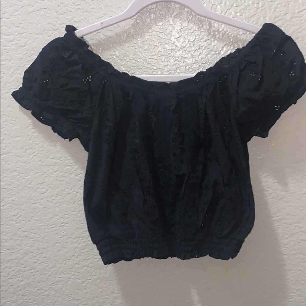 Off the should crop top